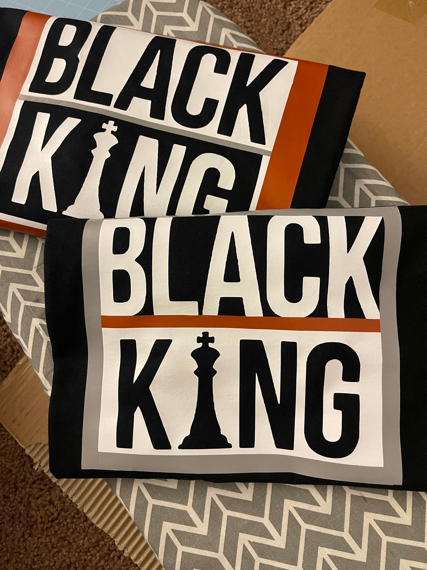 Black King T
