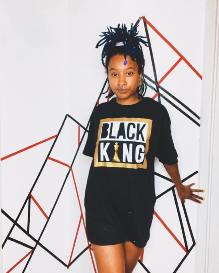 Black King T